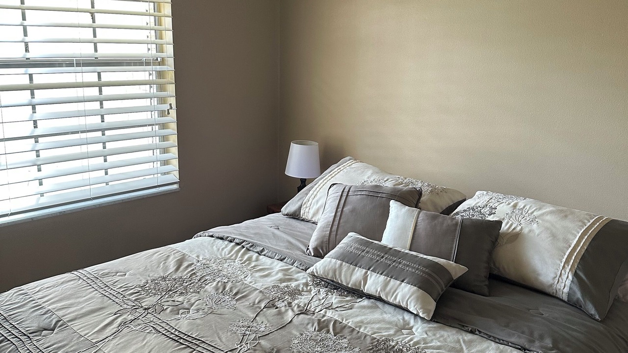 Photo of Bedroom in Cypress Gardens