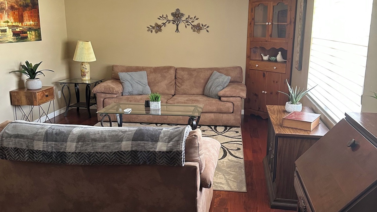 Photo of Livingroom in Cypress Gardens