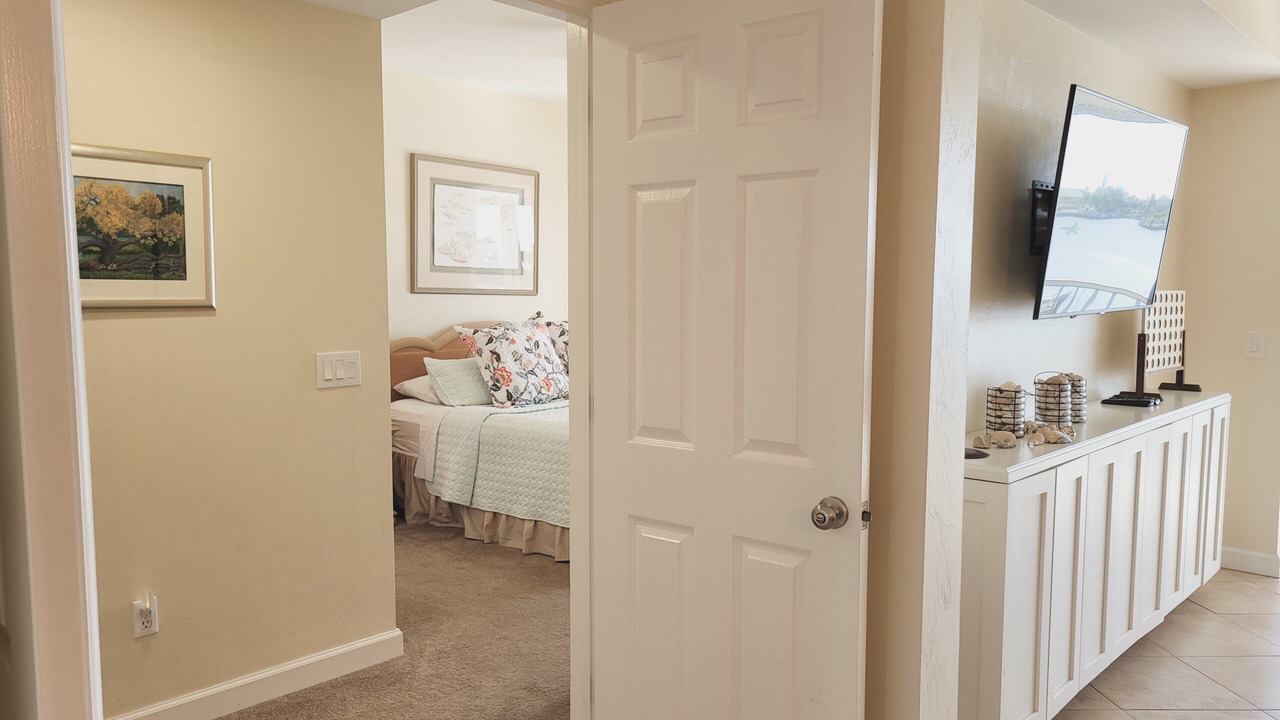 Photo of Bedroom in Vanderbilt Beach