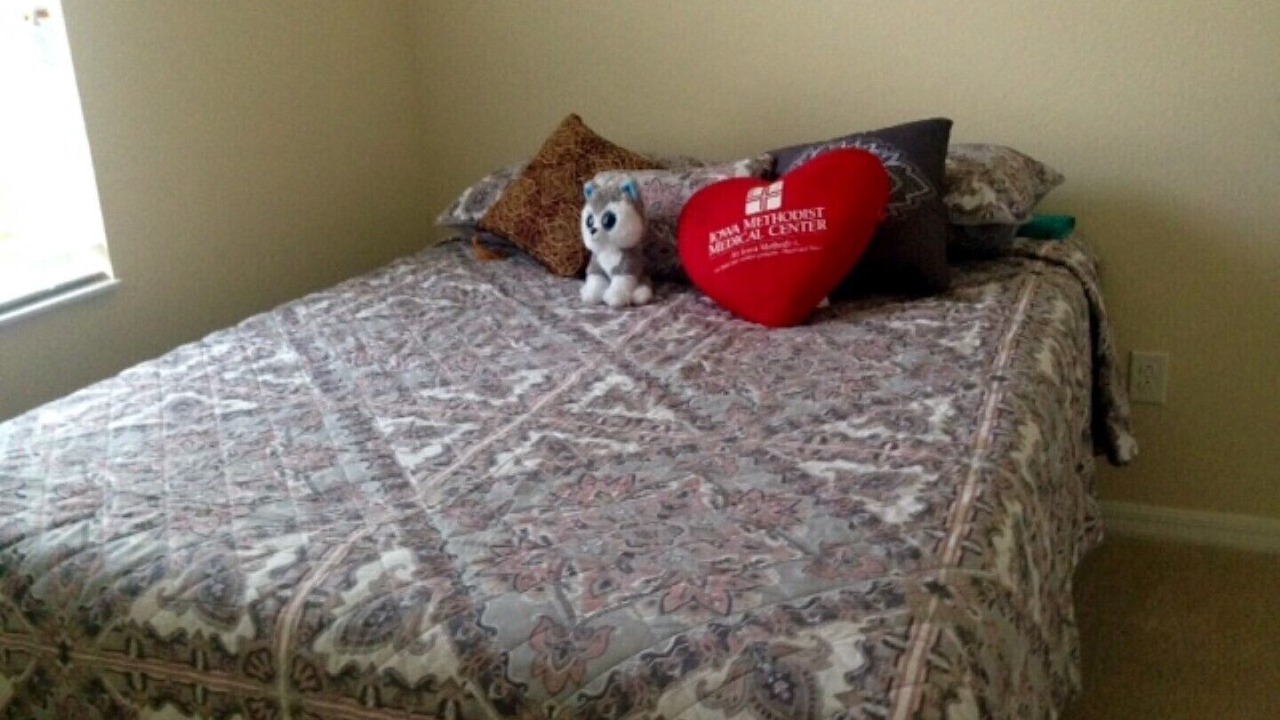 Photo of Bedroom in River Hall