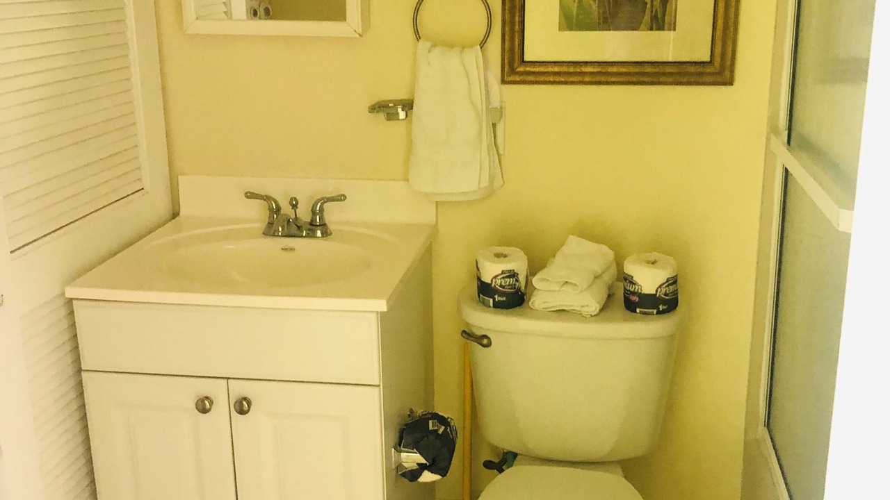 Photo of Bathroom in Marathon