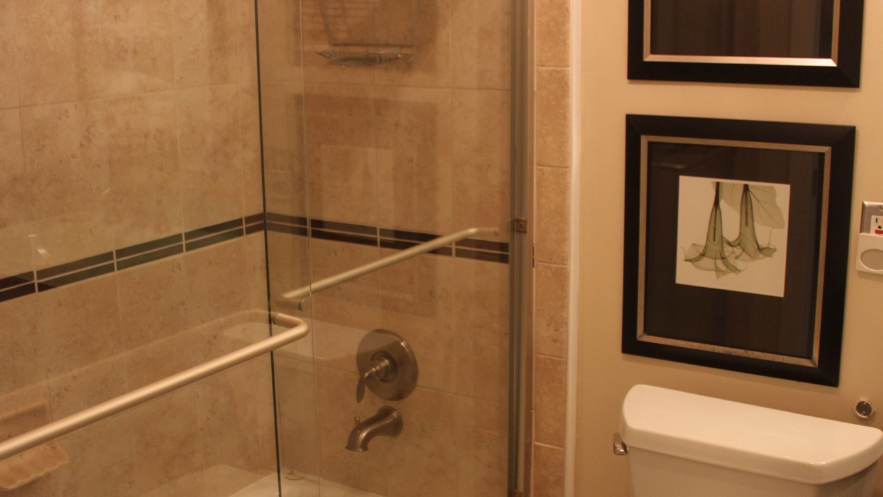 Photo of Bathroom in Marathon