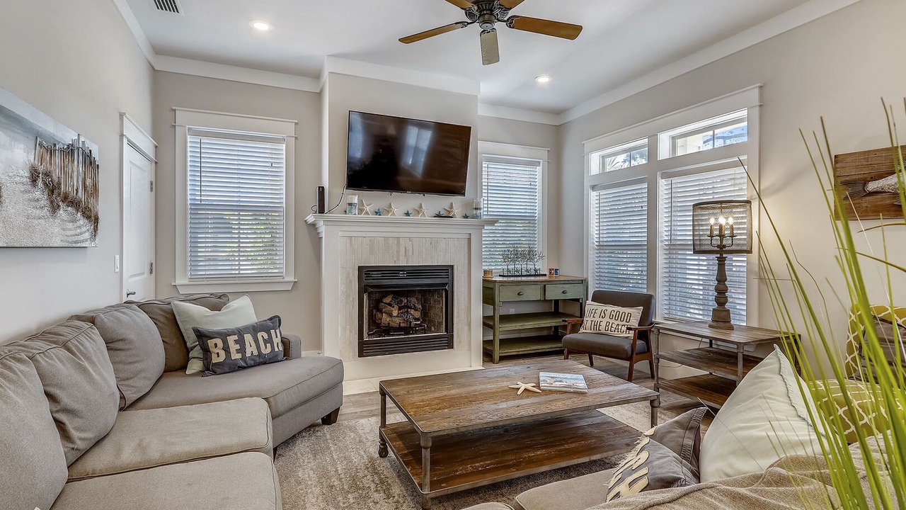 Photo of Livingroom in Emerald Waters Village