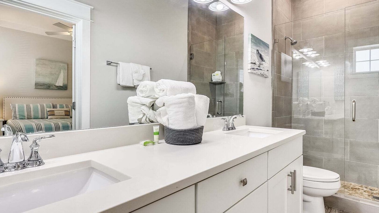 Photo of Bathroom in Emerald Waters Village
