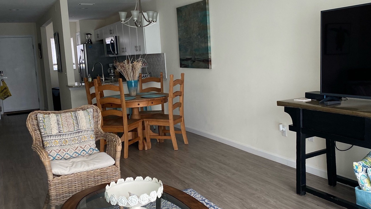 Photo of Livingroom in Crescent Beach