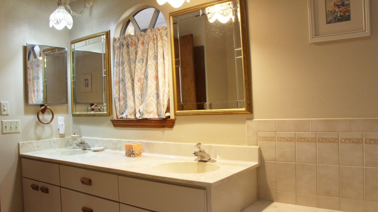 Photo of Bathroom in Cocoa Beach