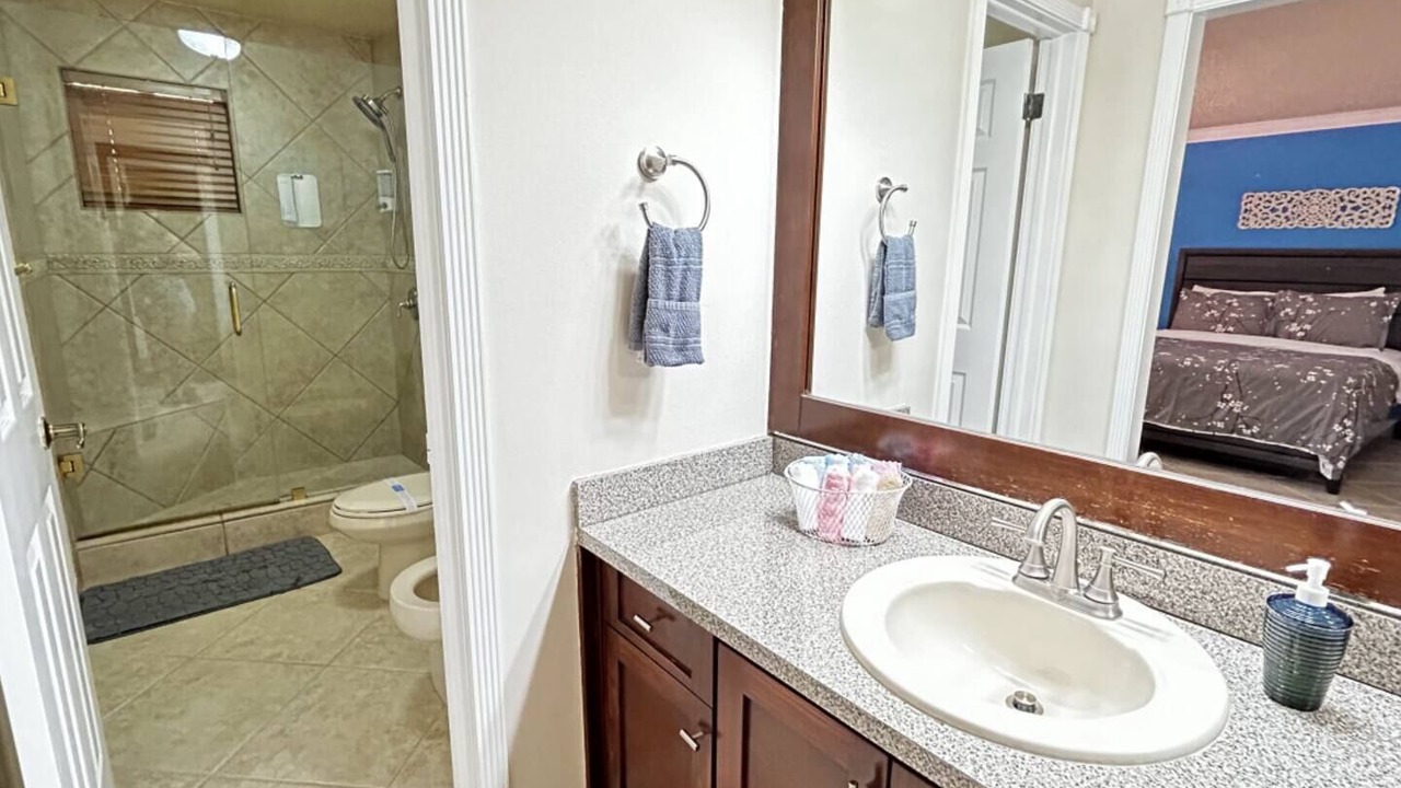 Photo of Bathroom in Sunset