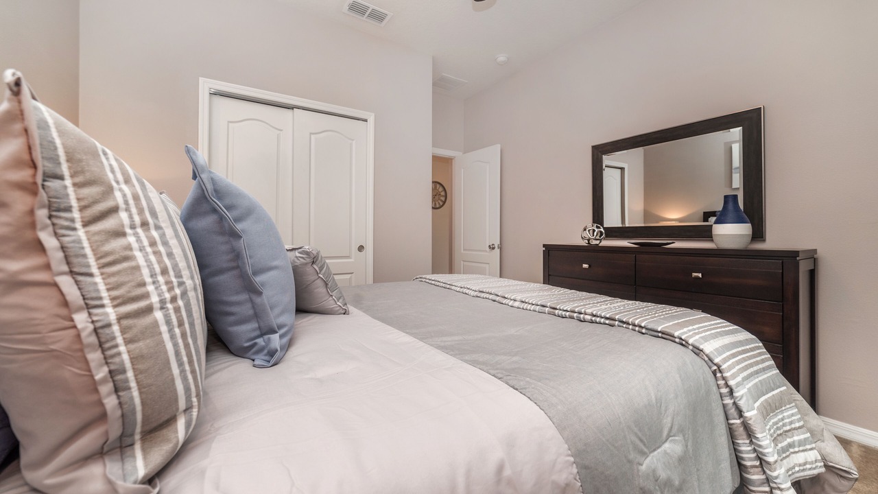 Photo of Bedroom in Davenport