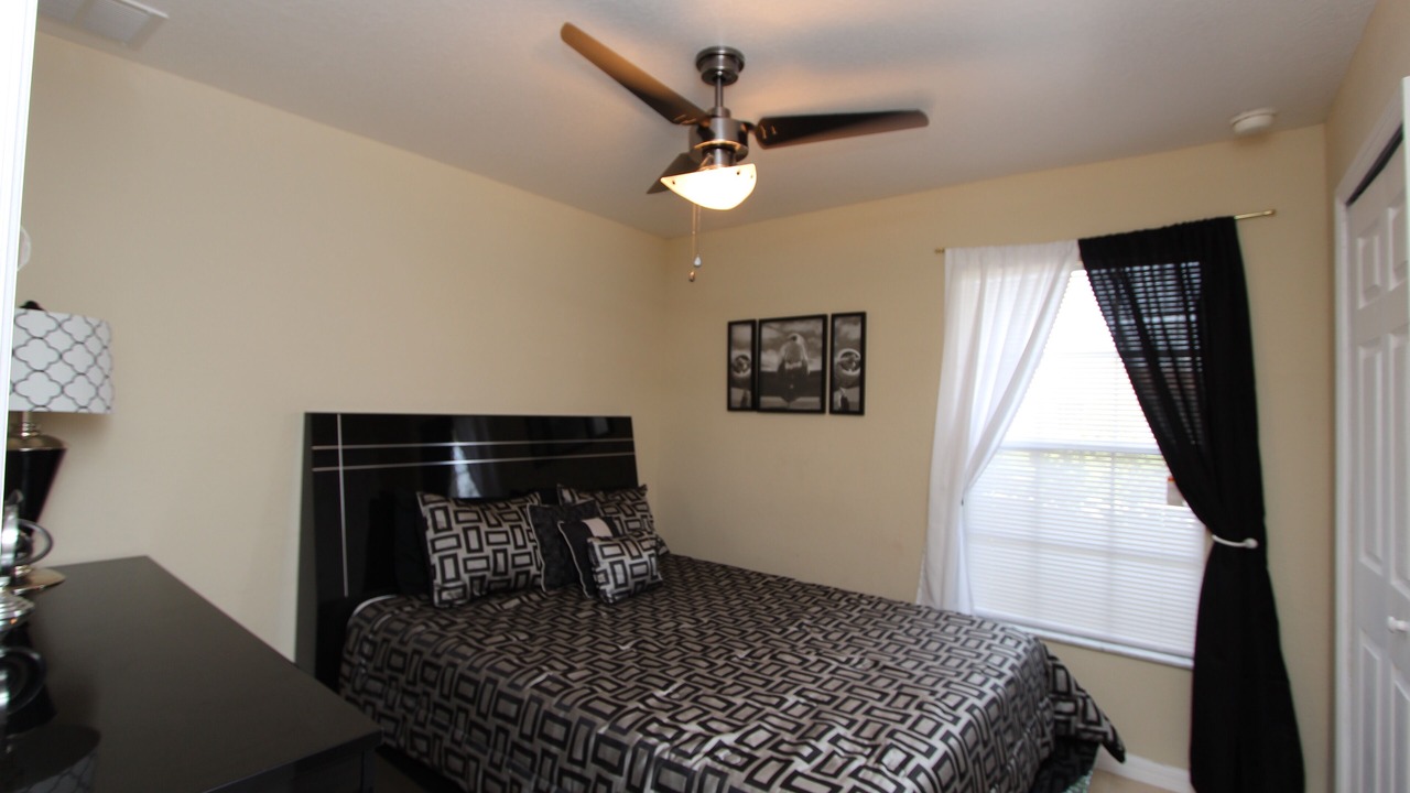 Photo of Bedroom in Sunshine