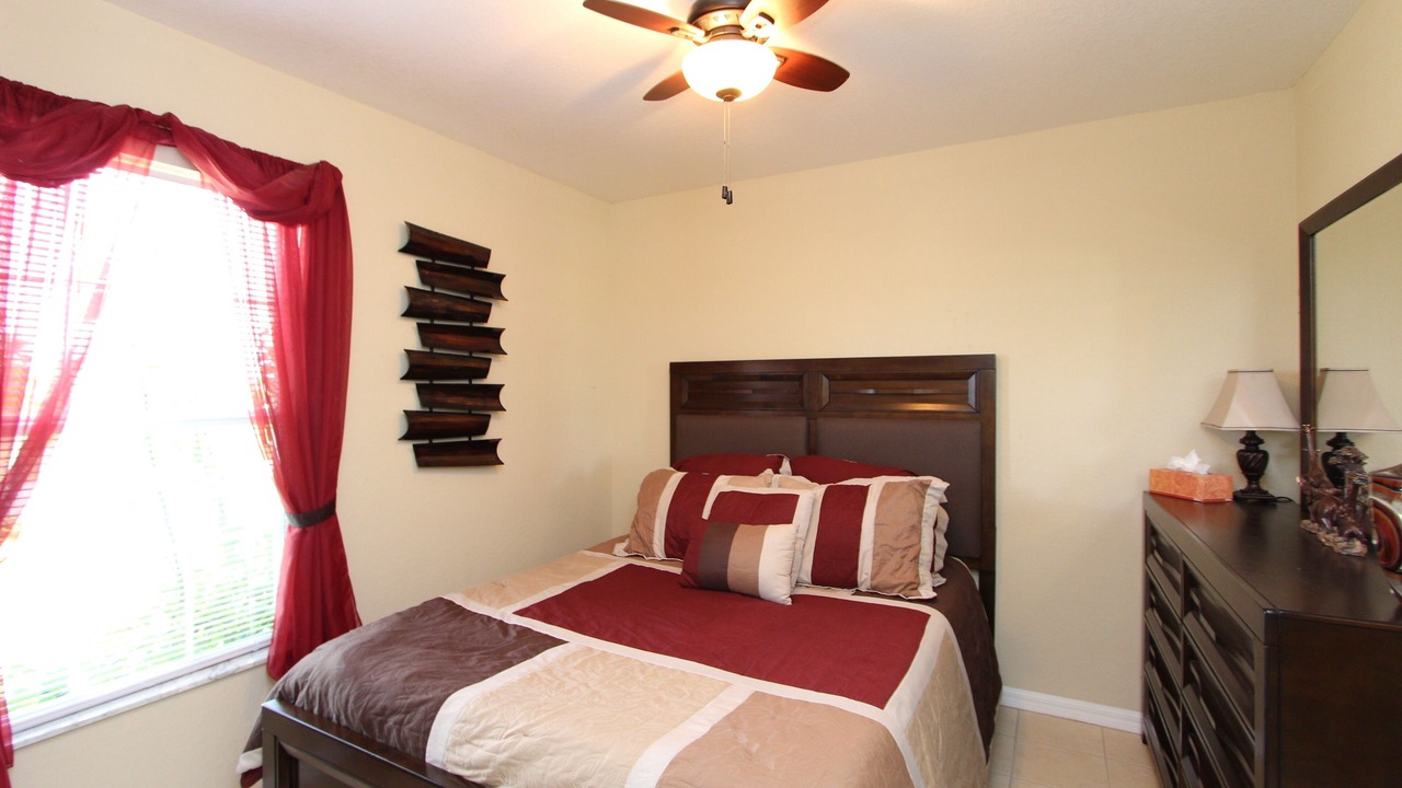 Photo of Bedroom in Sunshine