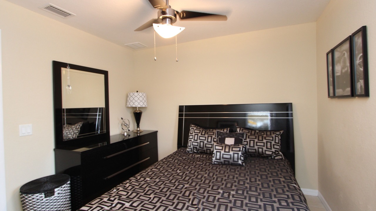 Photo of Bedroom in Sunshine
