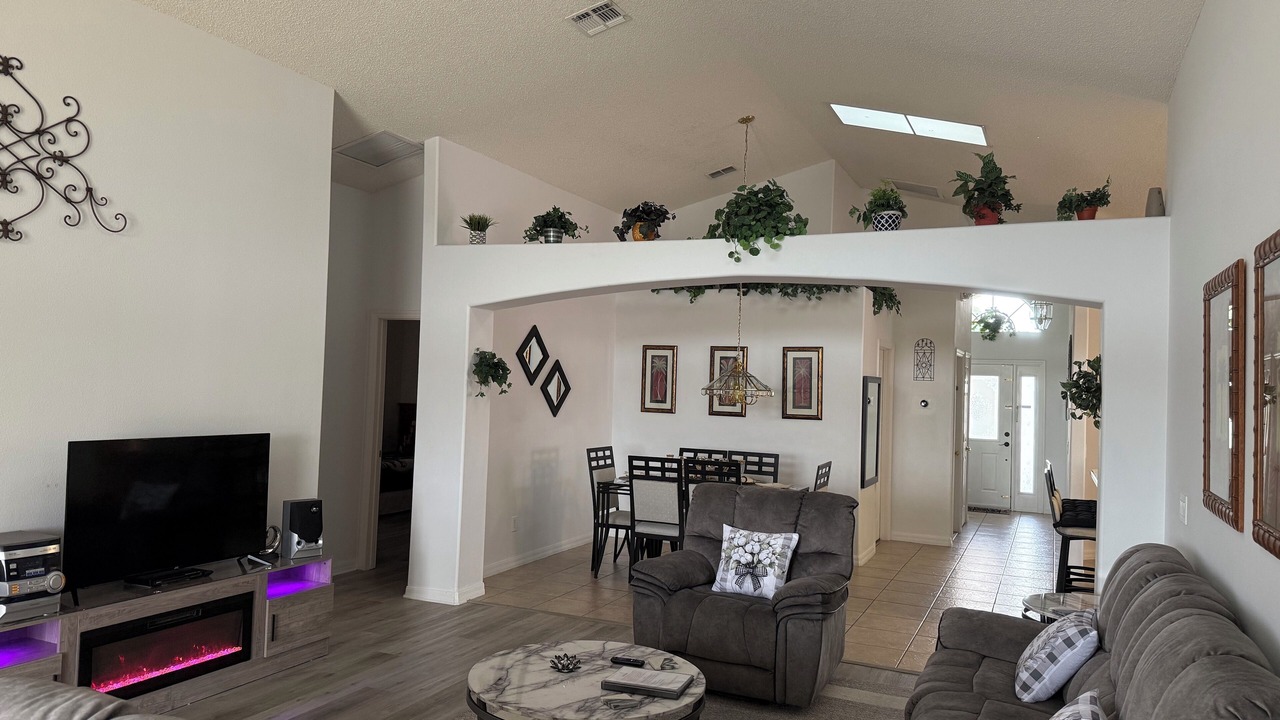 Photo of Livingroom in Windsor Palms