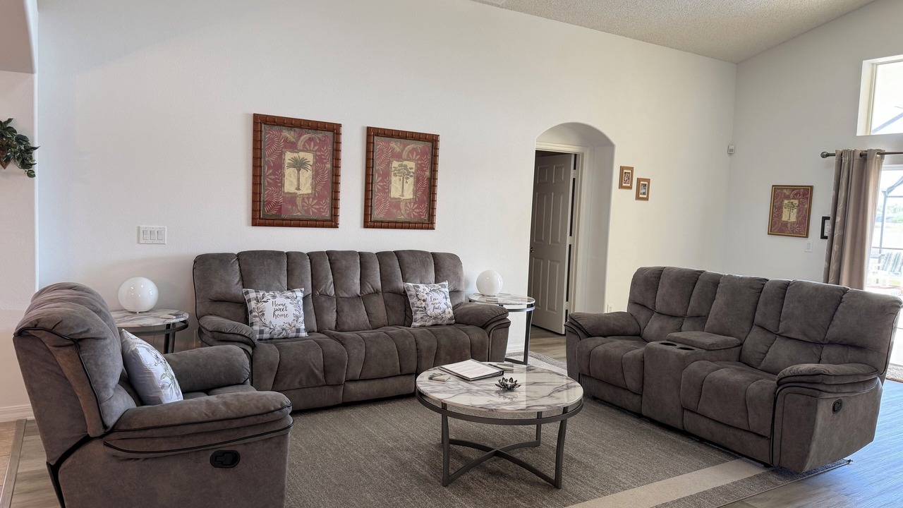 Photo of Livingroom in Windsor Palms