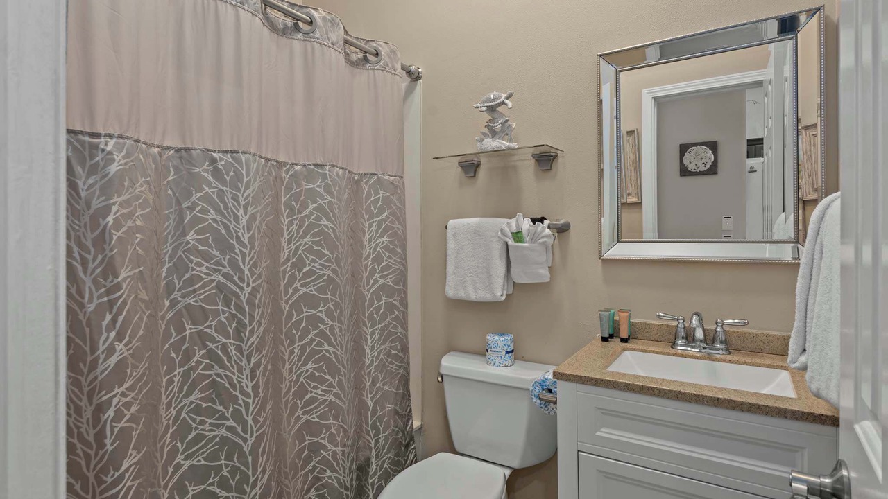Photo of Bathroom in Clipper Cove