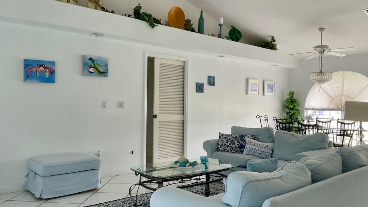 Photo of Livingroom in Eisenhower
