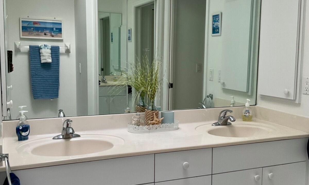 Photo of Bathroom in Eisenhower