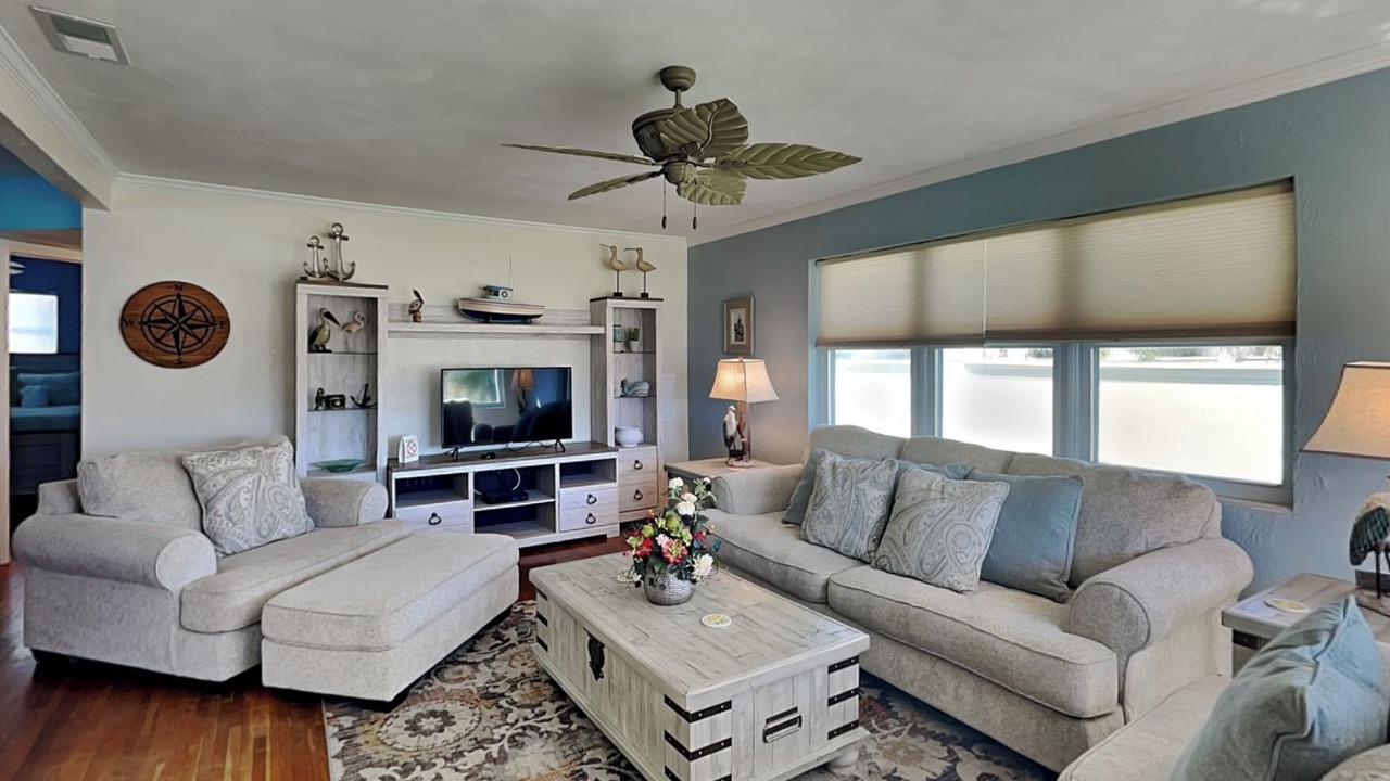 Photo of Bedroom in Plaza Shores