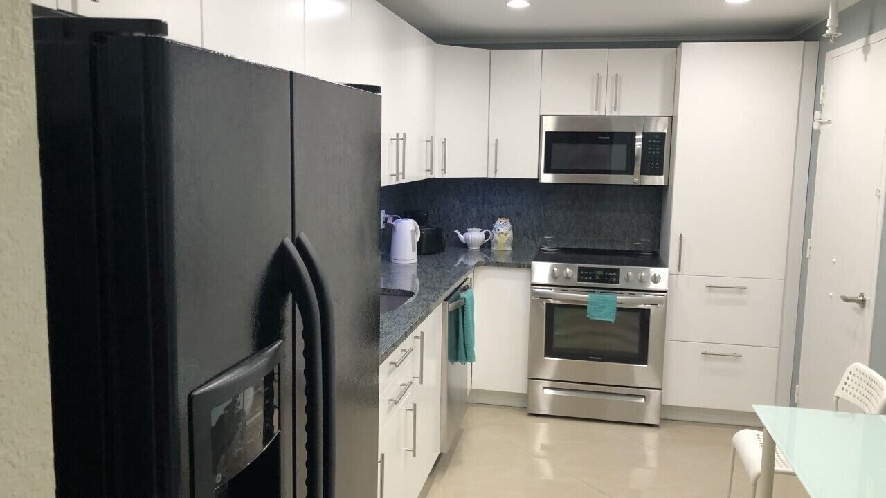 Photo of Kitchen in Hollywood South Central Beach