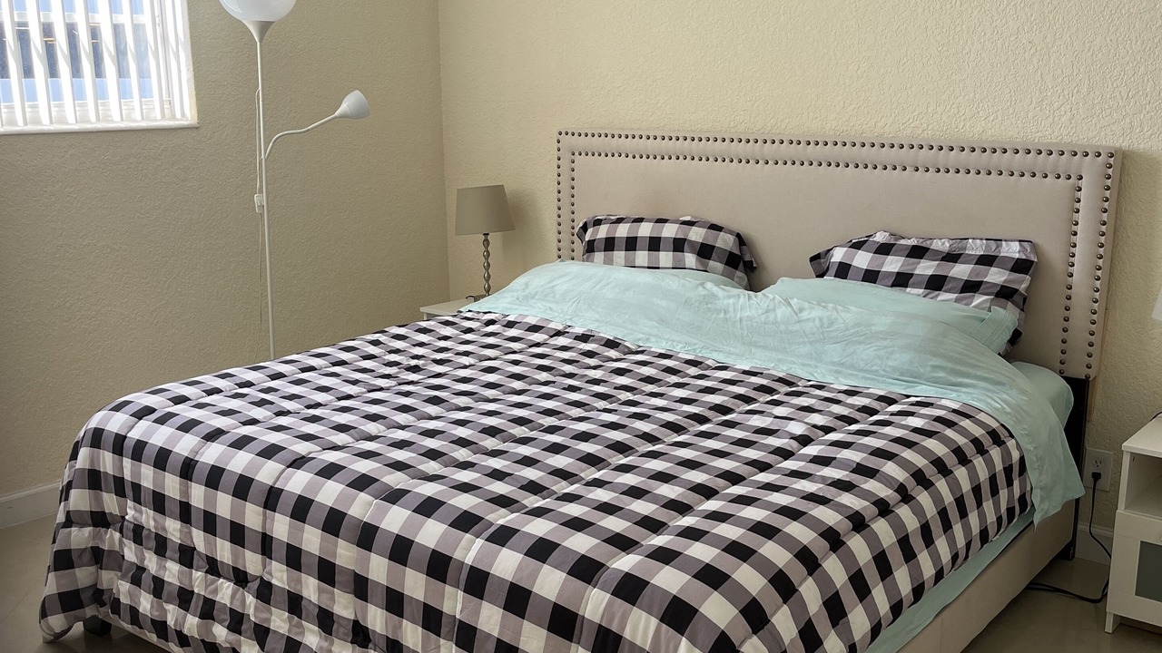 Photo of Bedroom in Hollywood South Central Beach