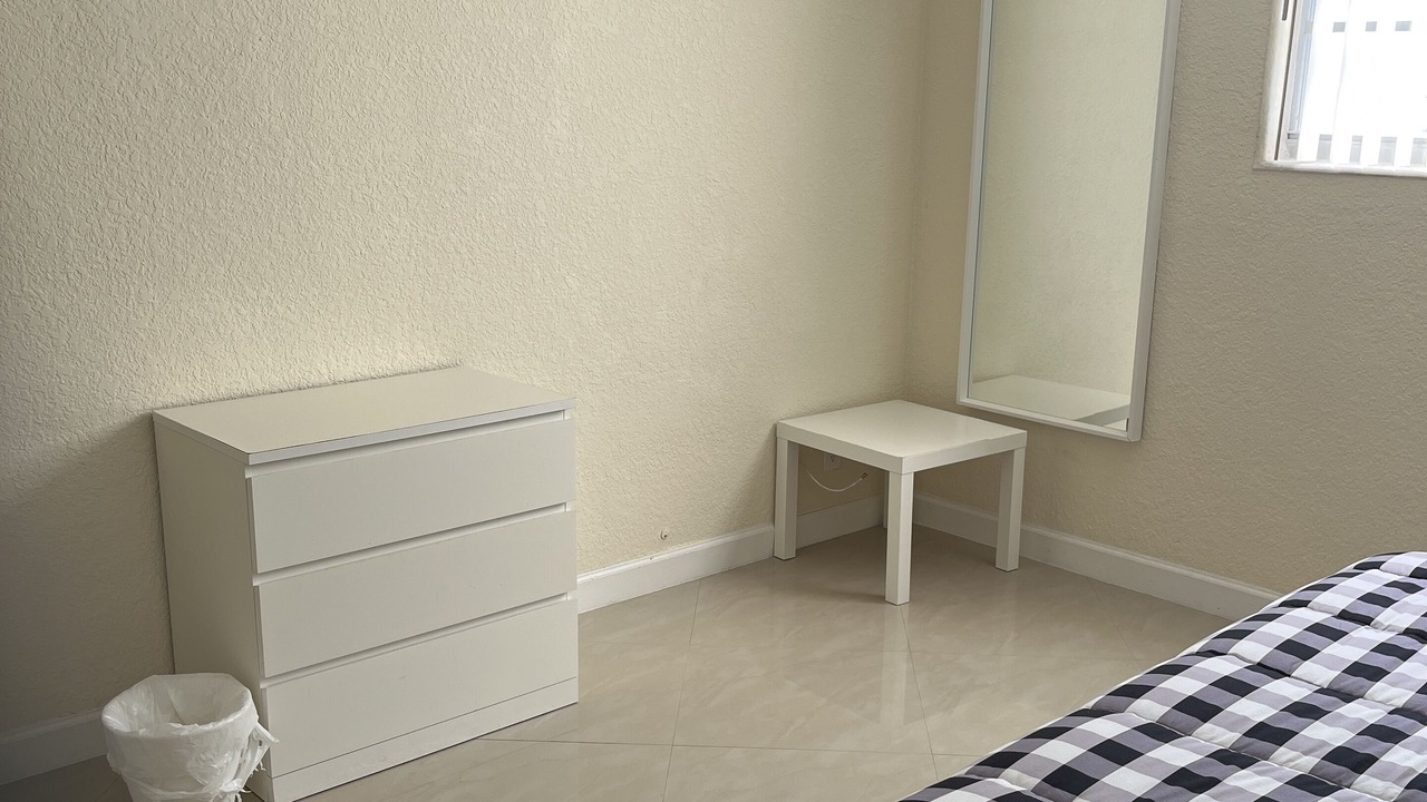 Photo of Bedroom in Hollywood South Central Beach