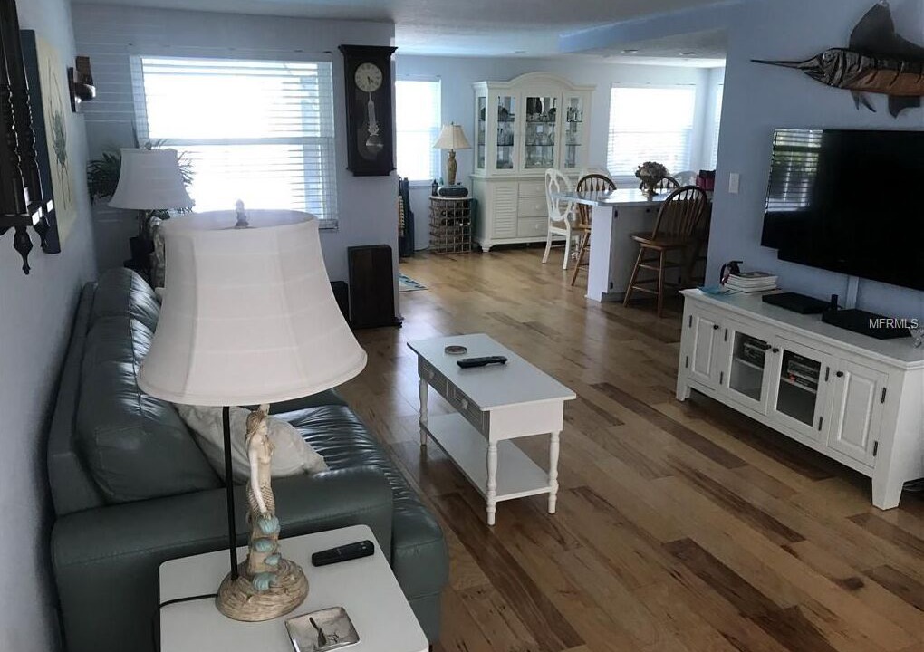 Photo of Livingroom in Hudson