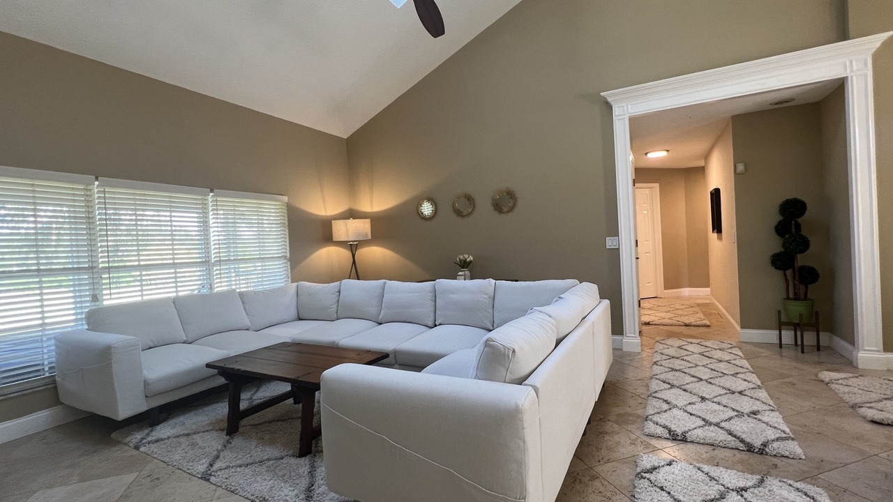 Photo of Livingroom in Plymouth