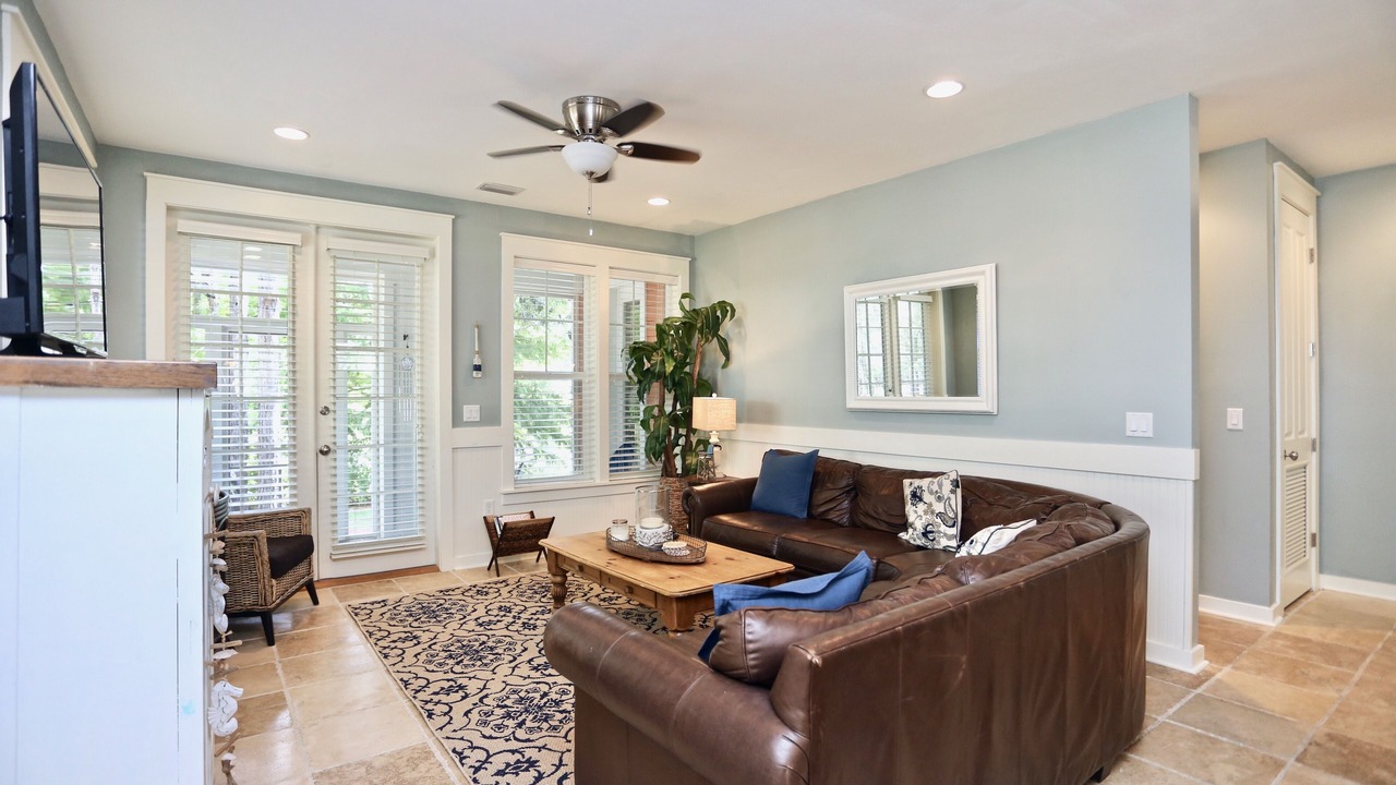 Photo of Livingroom in Laurel Grove