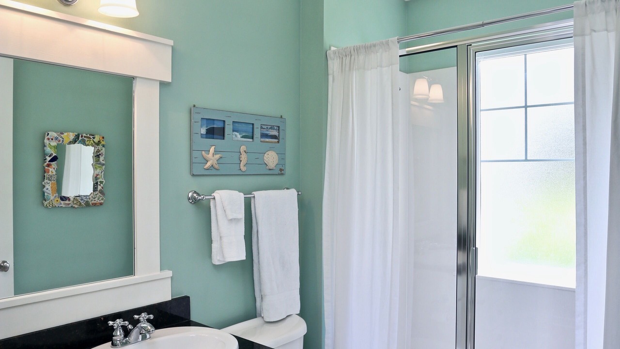 Photo of Bathroom in Laurel Grove
