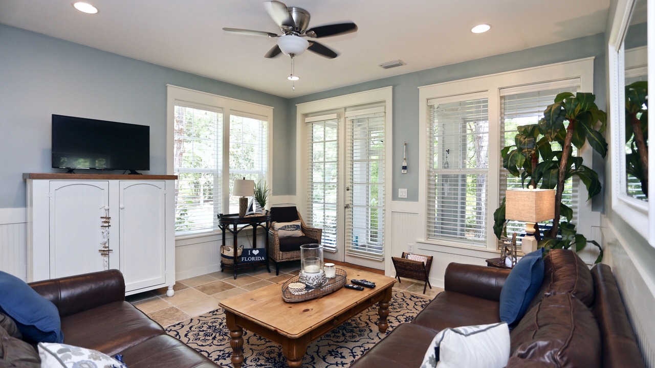 Photo of Livingroom in Laurel Grove