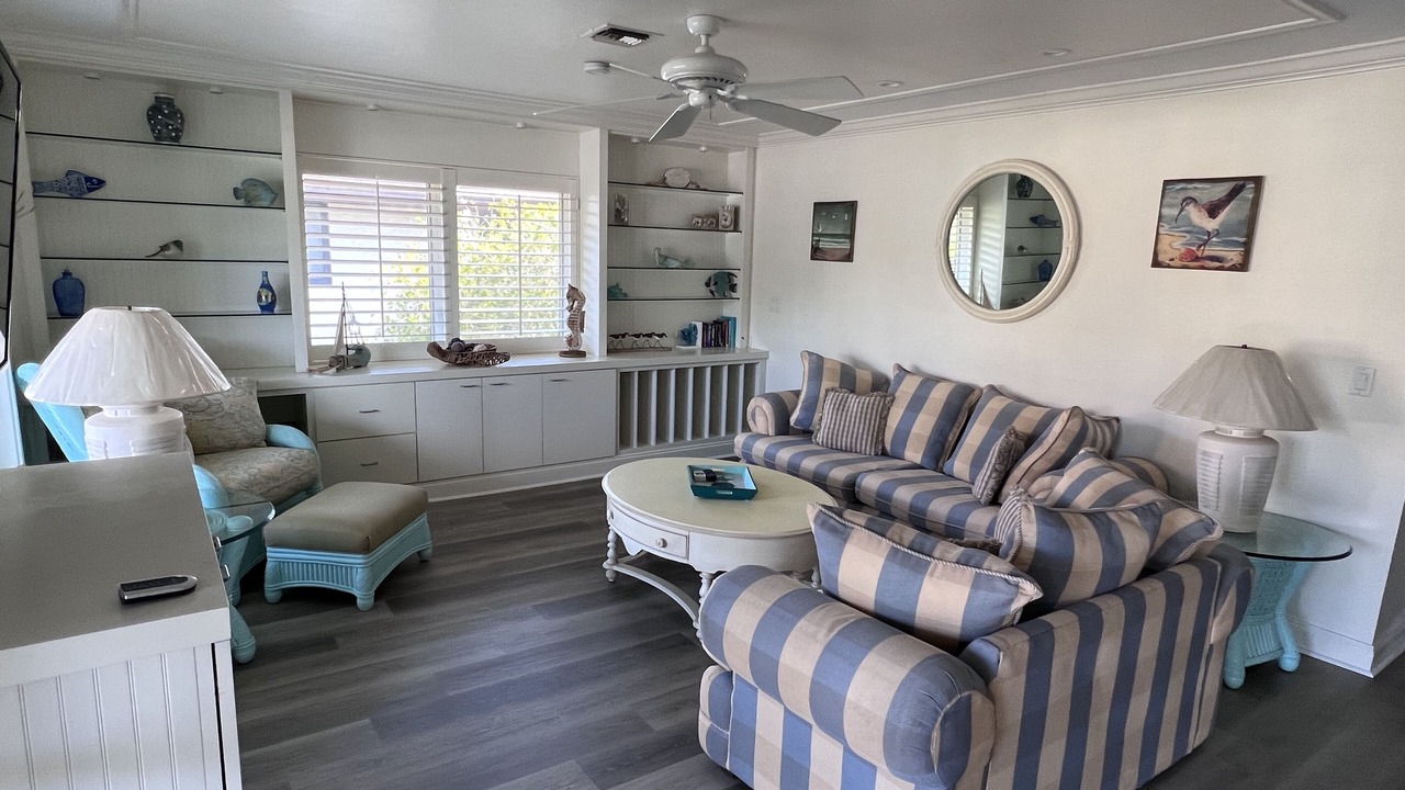 Photo of Livingroom in Royal Harbor