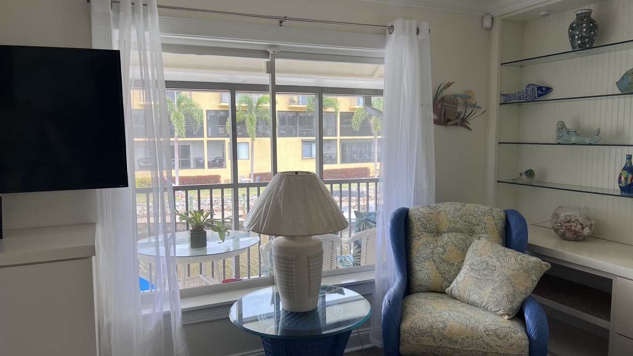 Photo of Livingroom in Royal Harbor