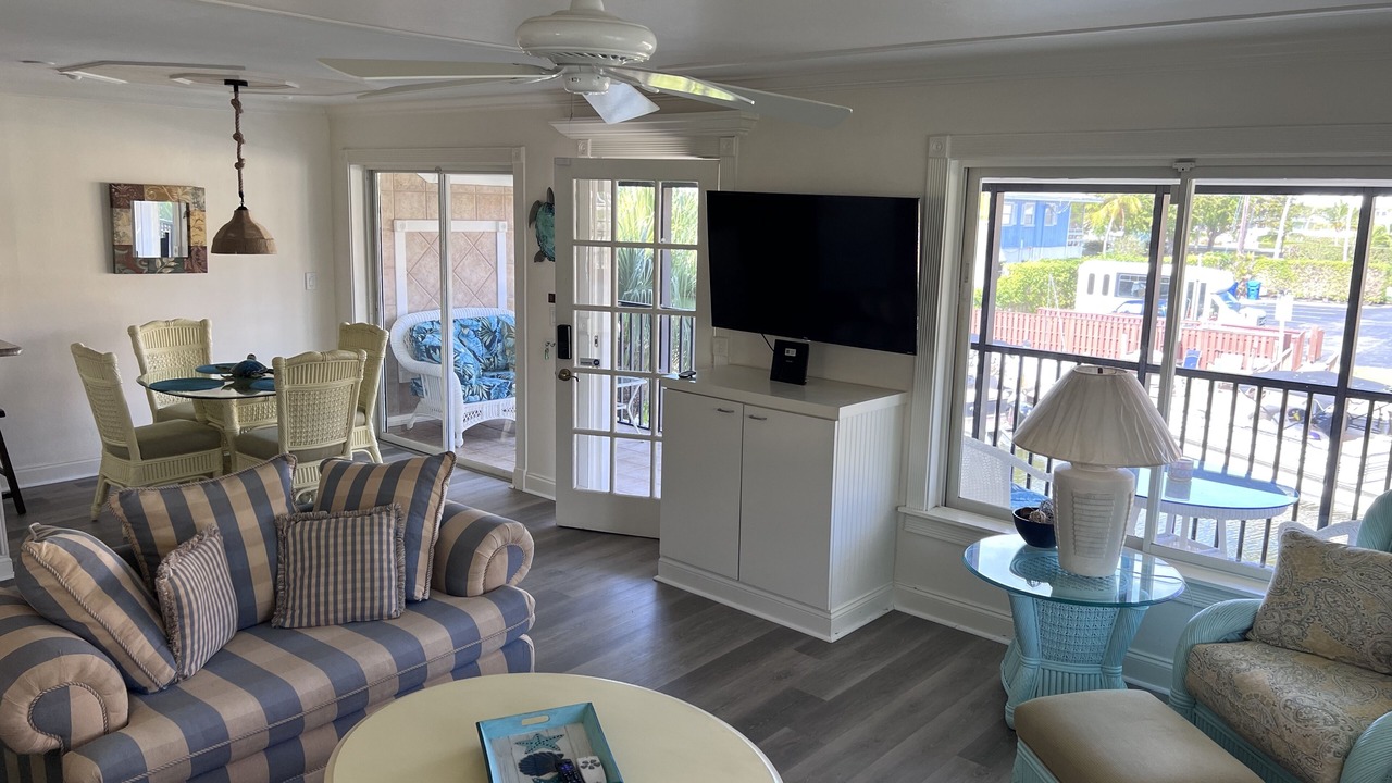 Photo of Livingroom in Royal Harbor