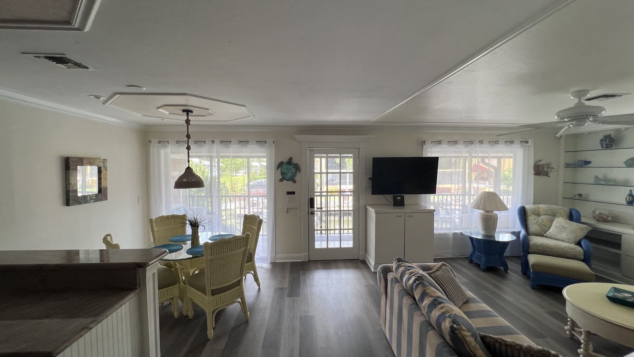 Photo of Livingroom in Royal Harbor