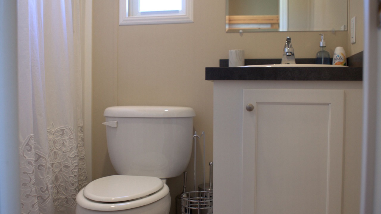 Photo of Bathroom in Eastpoint