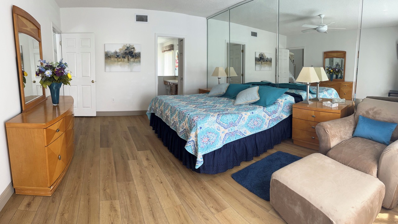 Photo of Bedroom in Lake Berkley