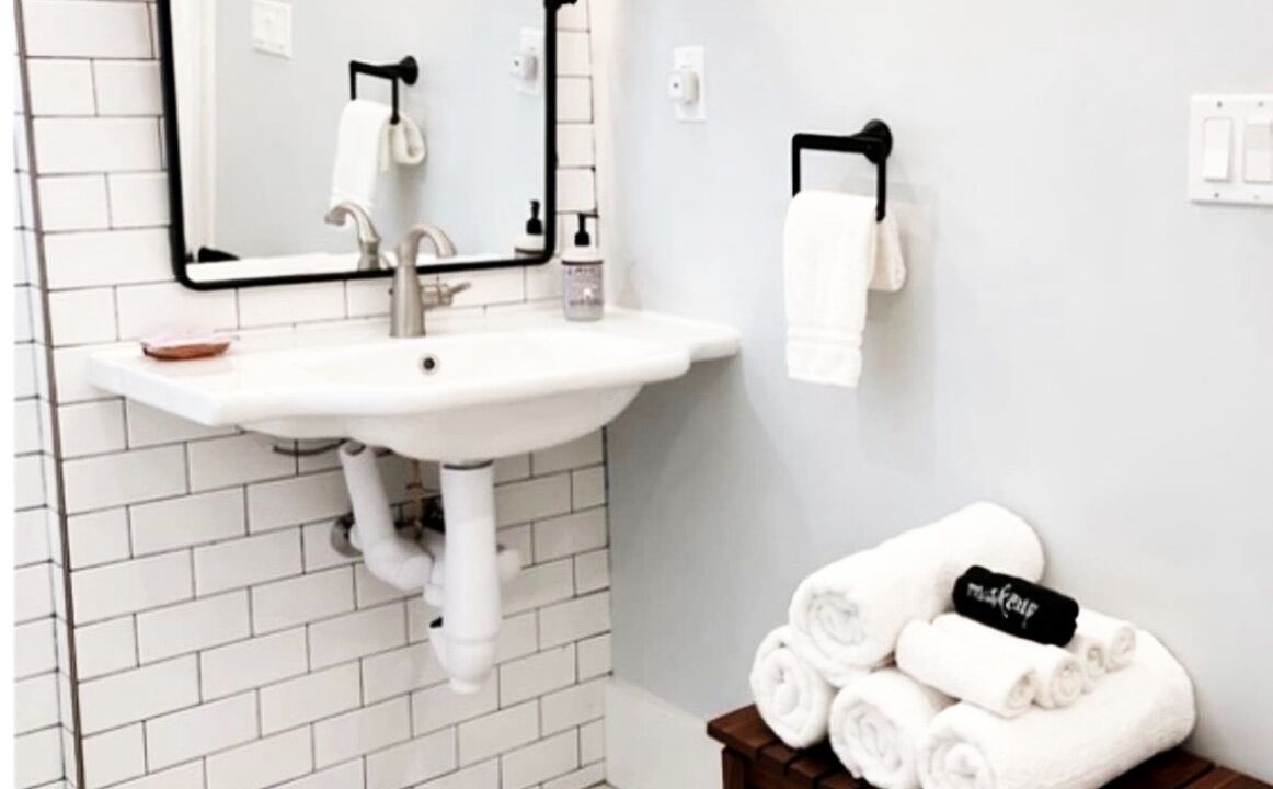 Photo of Bathroom in Crescent Lake