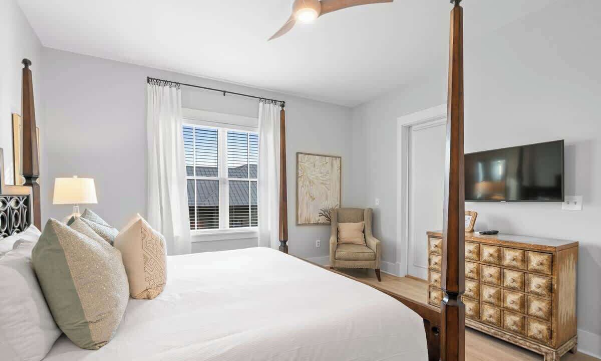 Photo of Bedroom in Santa Rosa Beach