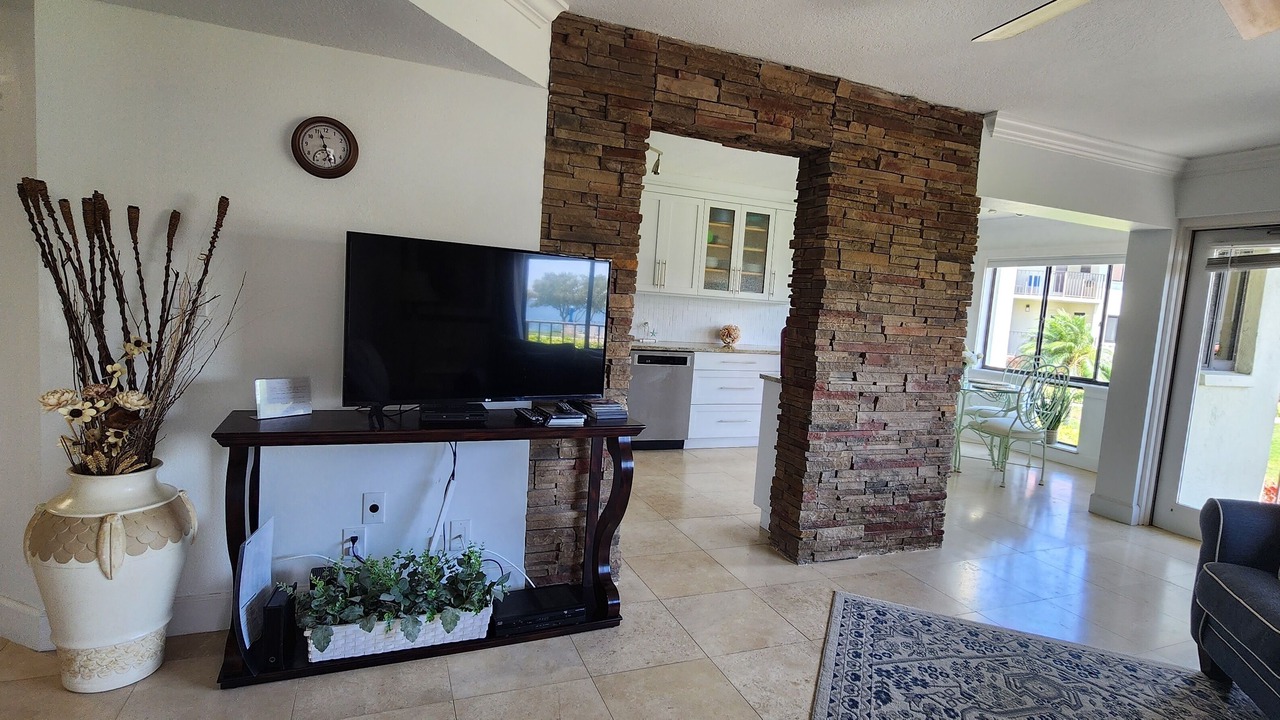 Photo of Livingroom in Tierra Verde