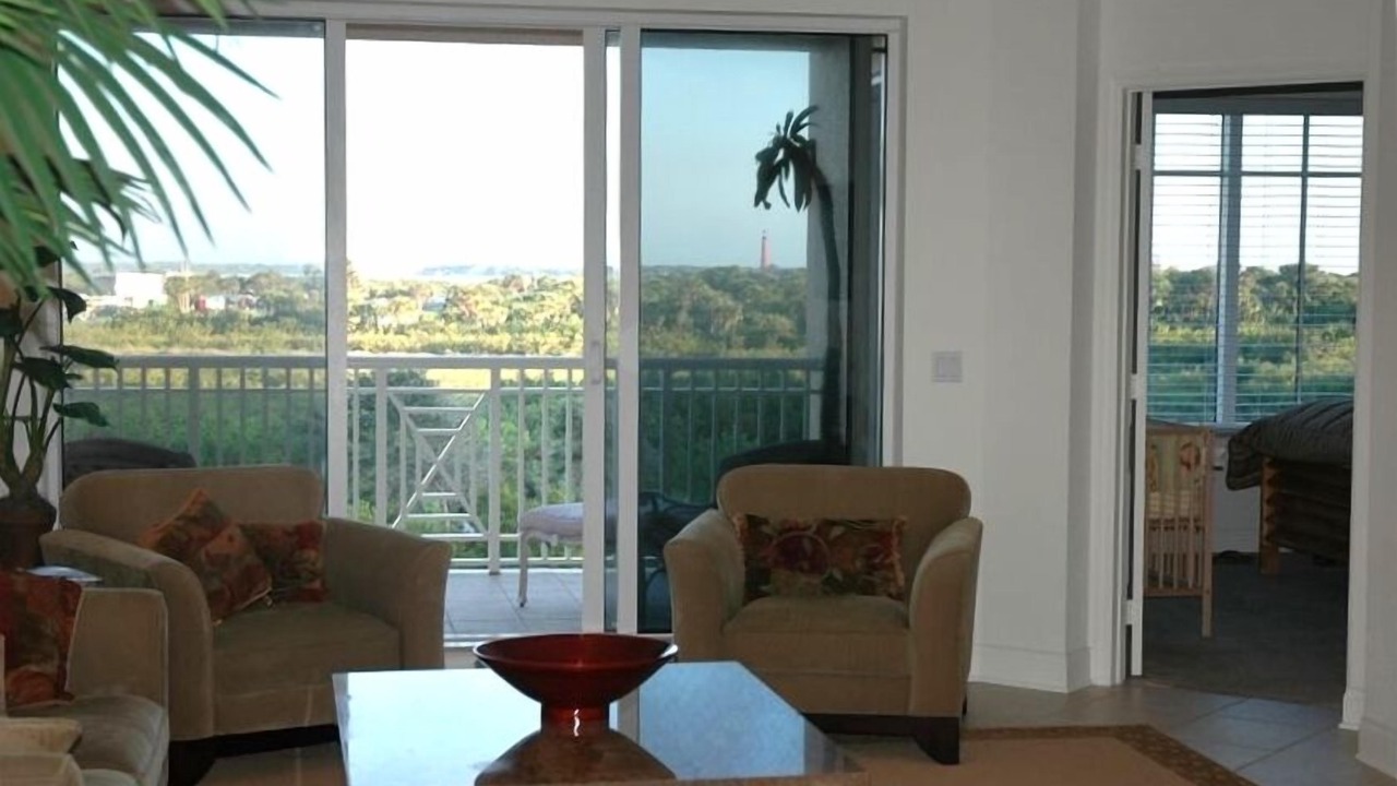 Photo of Livingroom in New Smyrna Beach