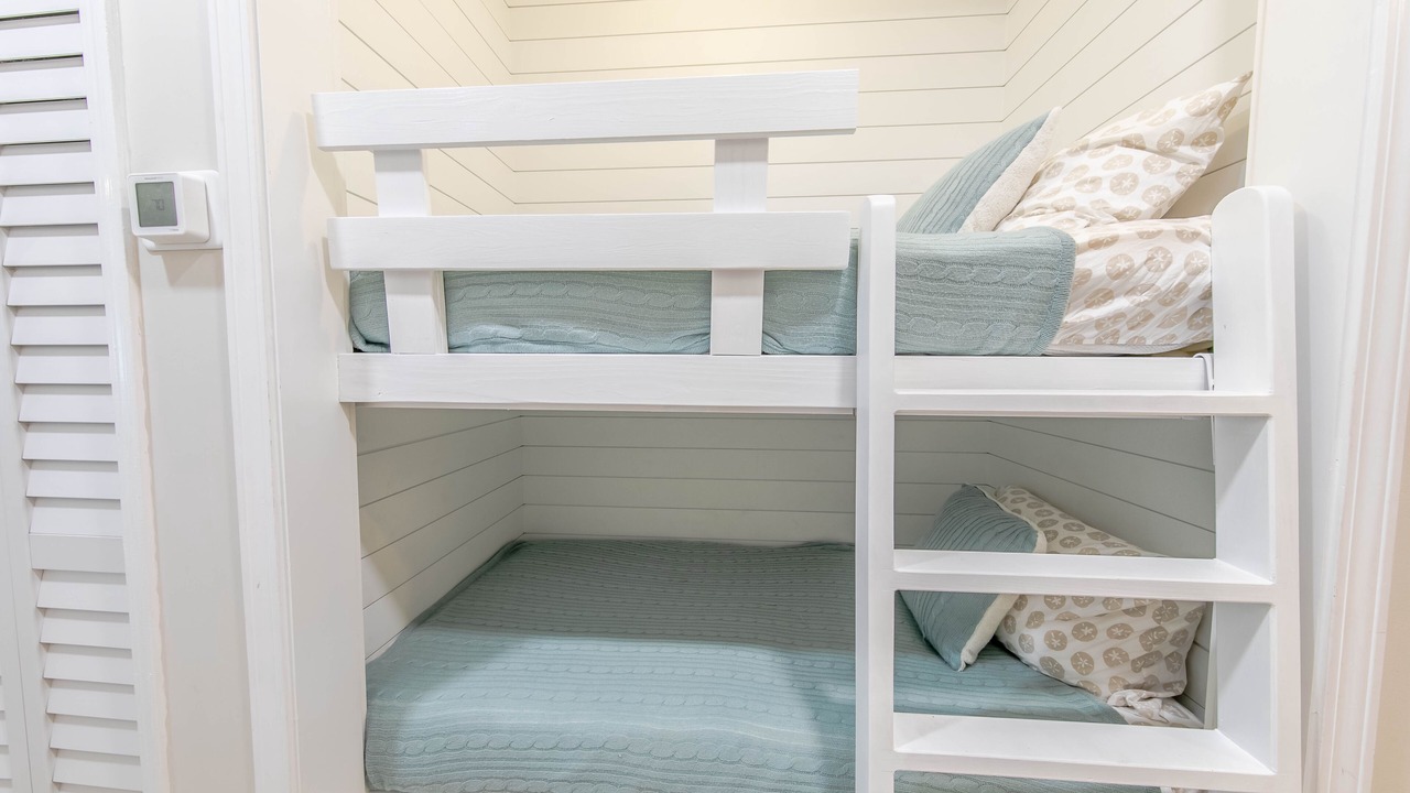 Photo of Bedroom in Seagrove Beach