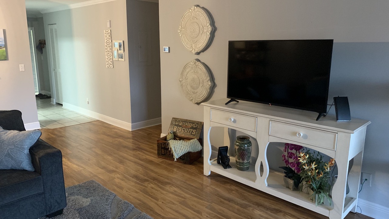Photo of Livingroom in Caloosahatchee