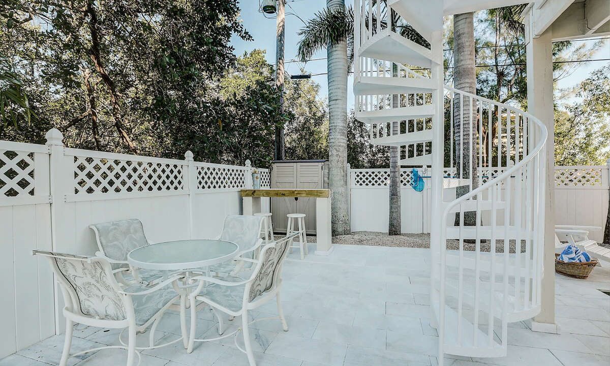Photo of Outdoor in Ilexhurst