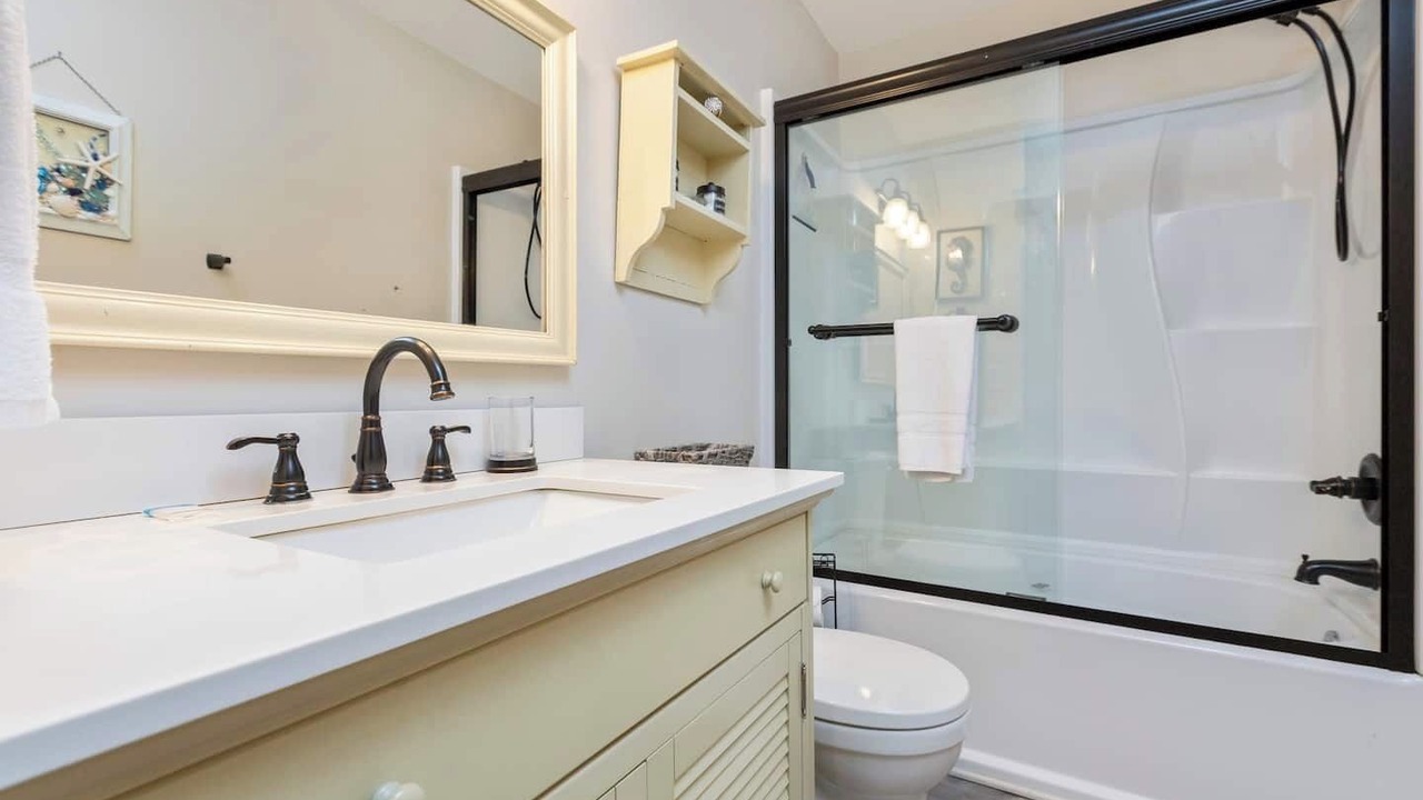 Photo of Bathroom in Saint Simons Heights
