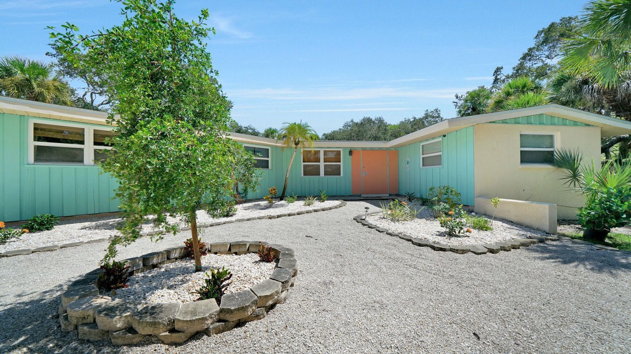Photo of Outdoor in Englewood