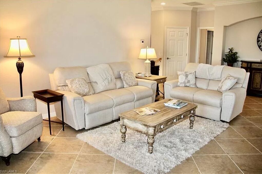 Photo of Livingroom in Naples