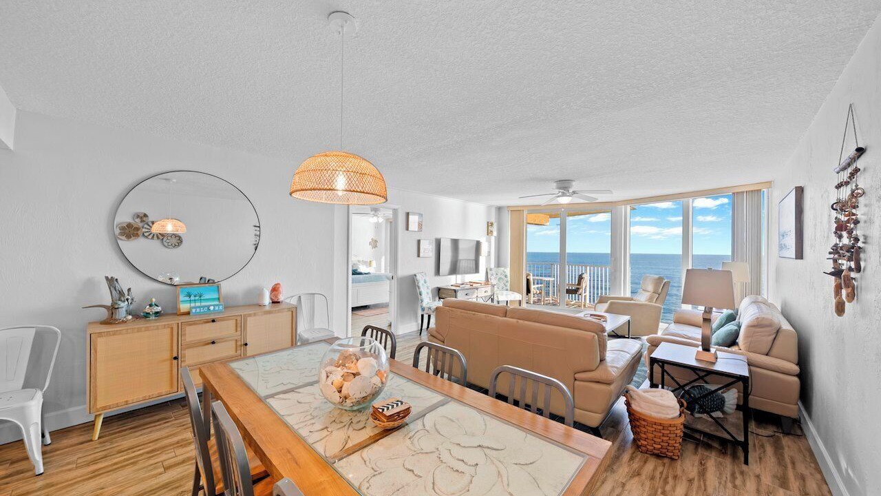Photo of Livingroom in Daytona Beach Shores
