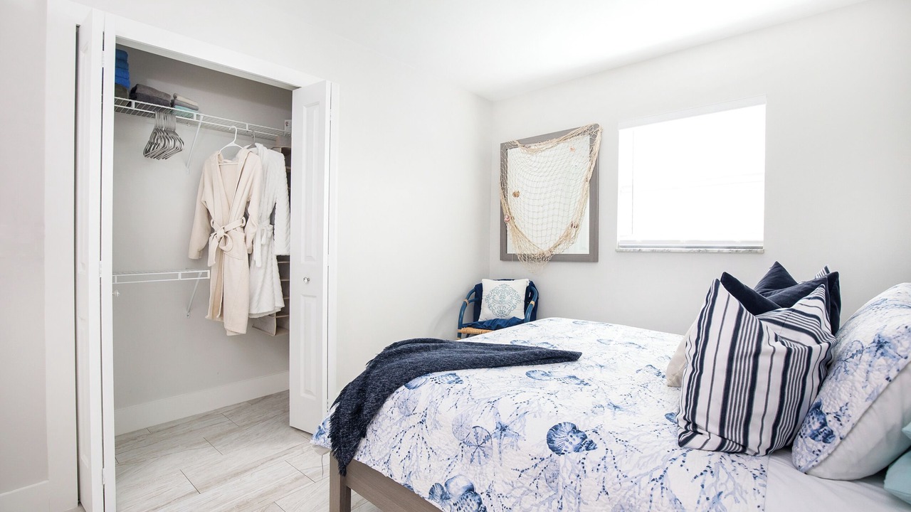 Photo of Bedroom in Bonita Shores
