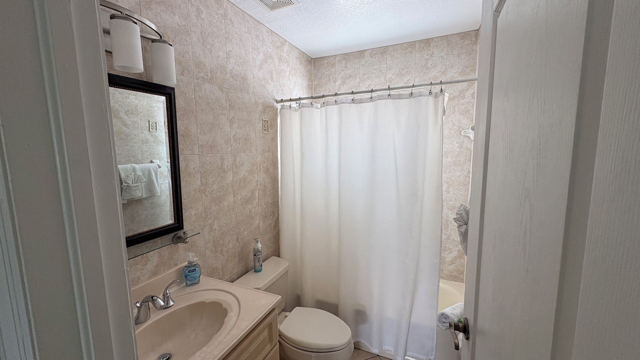 Photo of Bathroom in Marathon