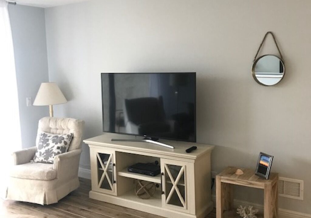 Photo of Livingroom in Bay Isles