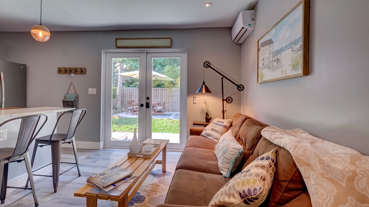 Photo of Livingroom in Bayshore